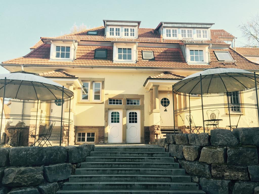 Hotel Hahn Gondelsheim Exteriör bild