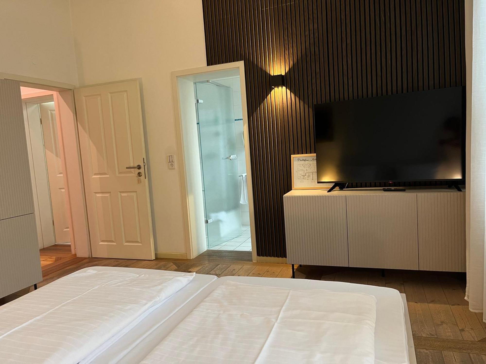 Hotel Hahn Gondelsheim Rum bild